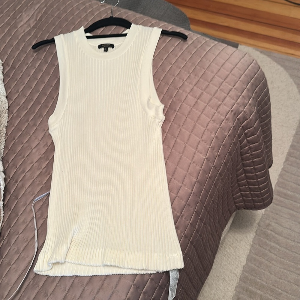 Knit Shell - Picture 2 of 5